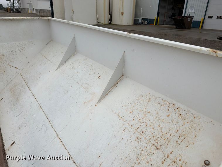 image for item DT3068 Willmar Super 600 spreader