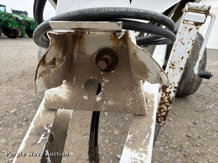 image for item DT3068 Willmar Super 600 spreader