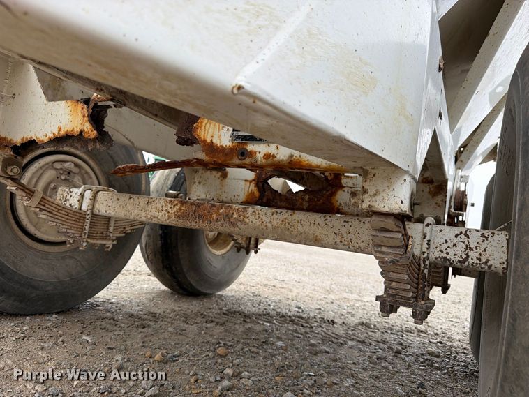 image for item DT3068 Willmar Super 600 spreader