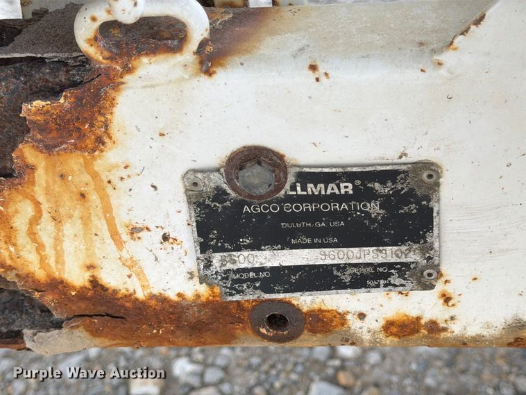 image for item DT3068 Willmar Super 600 spreader