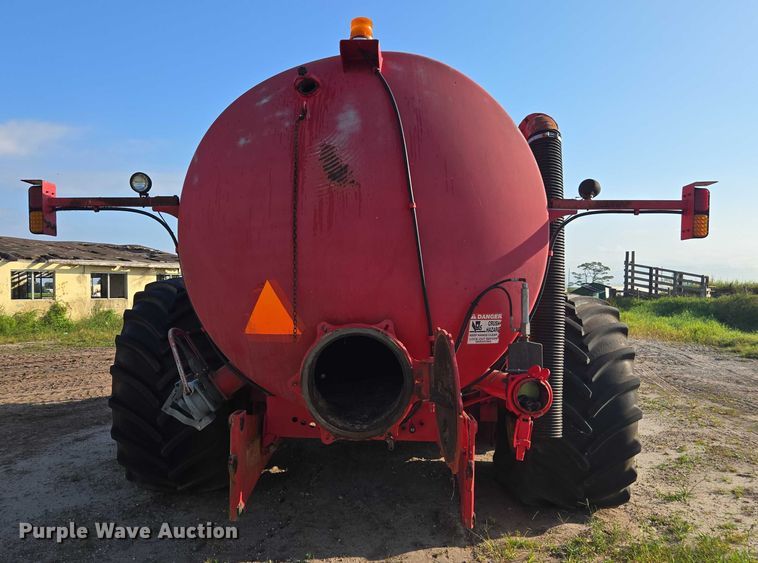 image for item DT4714 Nuhn Magnum 7500 liquid manure applicator