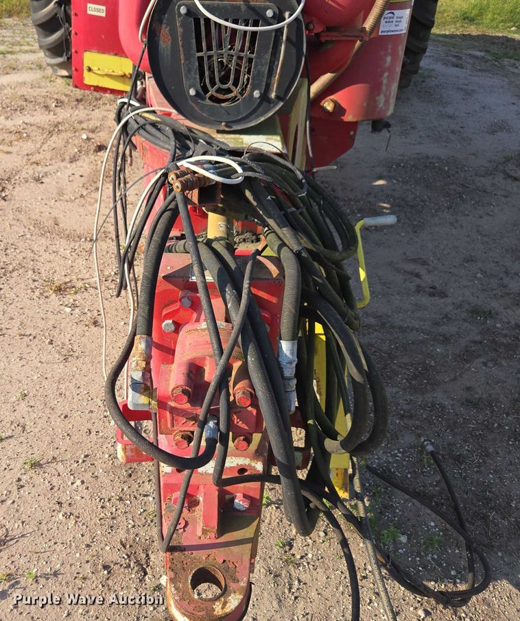 image for item DT4714 Nuhn Magnum 7500 liquid manure applicator