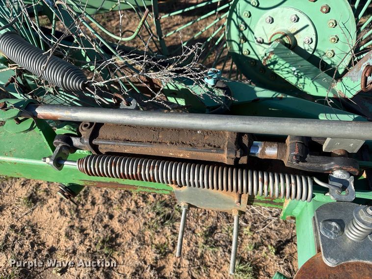 image for item DV8726 John Deere 704 hay rake