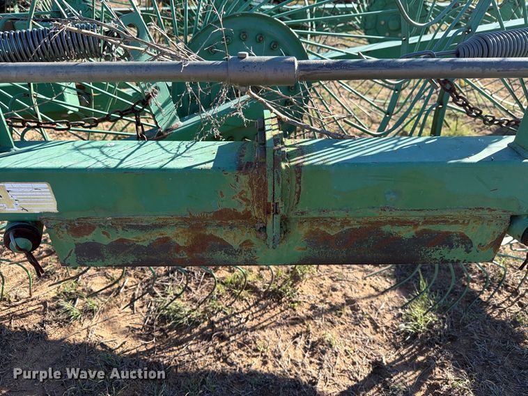 image for item DV8726 John Deere 704 hay rake