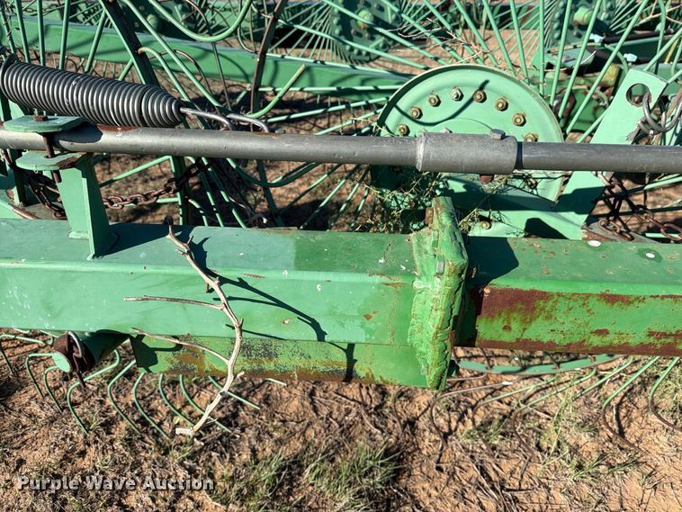 image for item DV8726 John Deere 704 hay rake