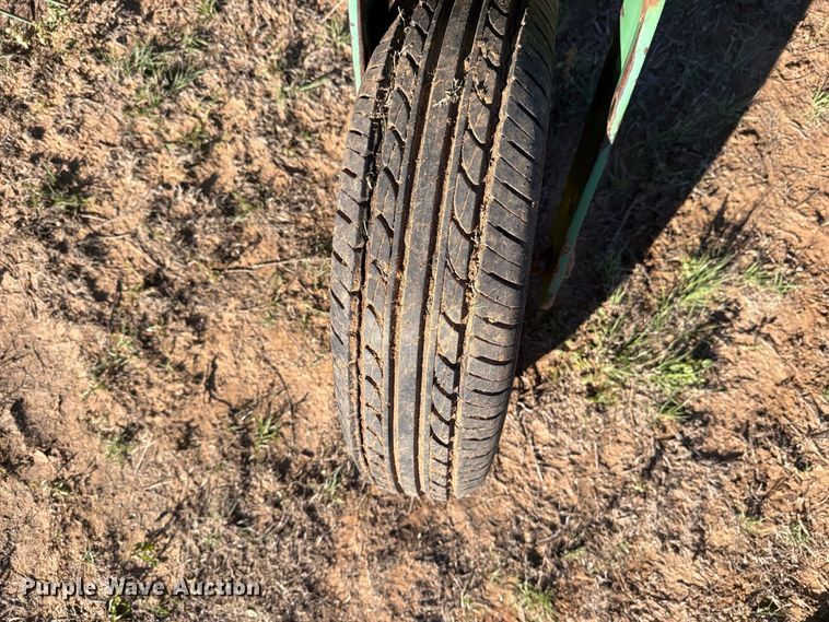 image for item DV8726 John Deere 704 hay rake