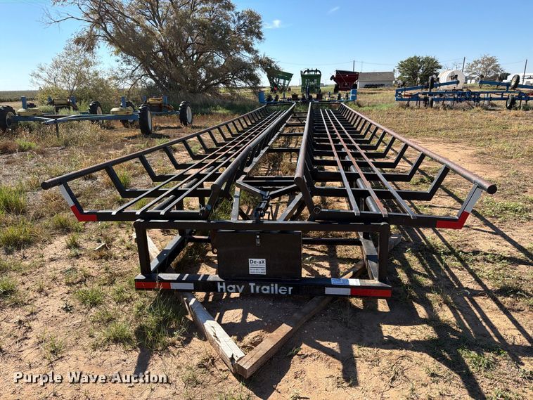 image for item DV8739 DE-AX HT44D hay bale platform