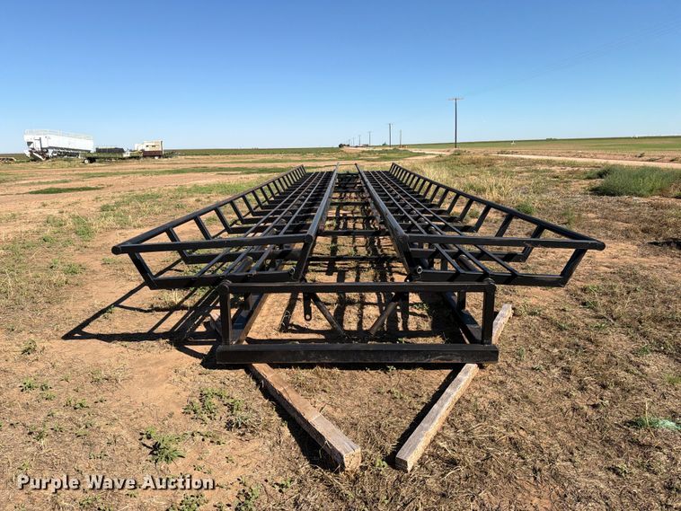 image for item DV8739 DE-AX HT44D hay bale platform