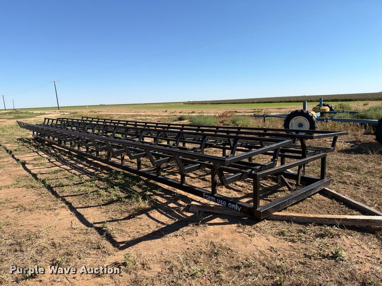 image for item DV8739 DE-AX HT44D hay bale platform