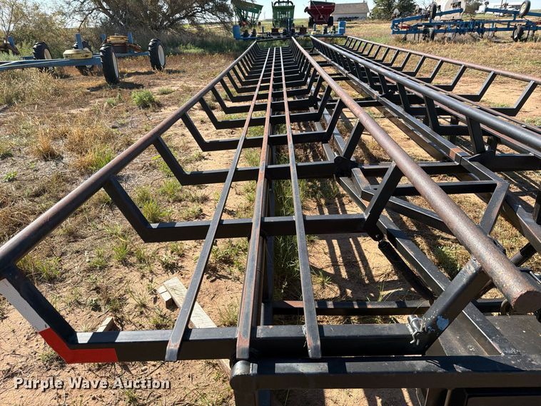 image for item DV8739 DE-AX HT44D hay bale platform
