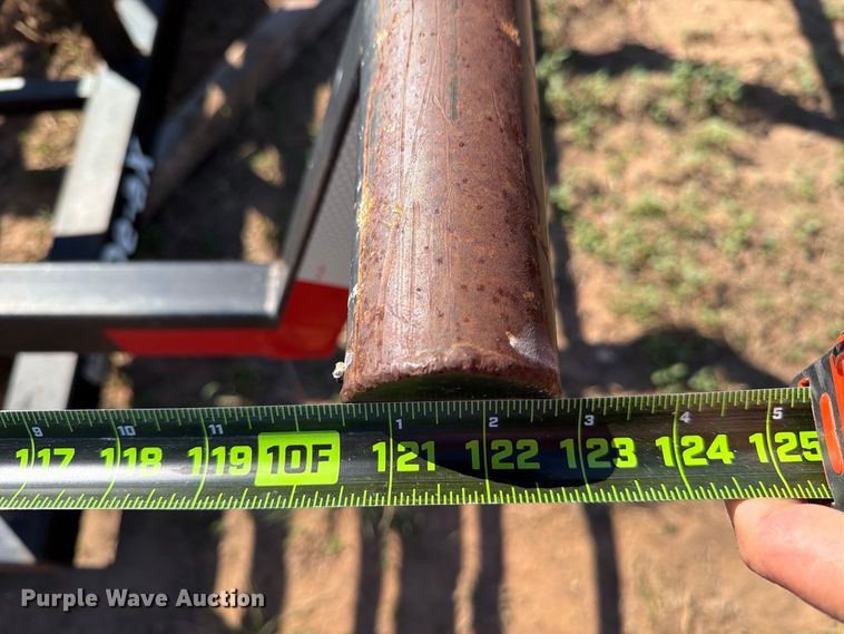 image for item DV8739 DE-AX HT44D hay bale platform