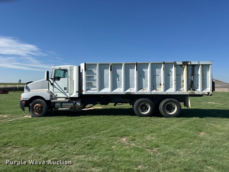 image for item DY3300 1999 Kenworth T600 grain truck