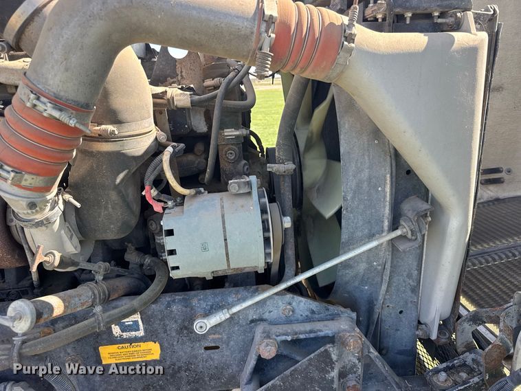 image for item DY3300 1999 Kenworth T600 grain truck