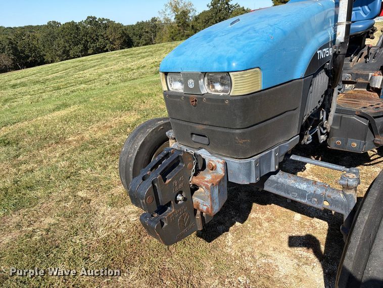 image for item DZ4942 2000 New Holland TN75 tractor