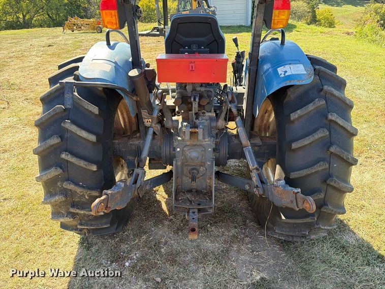 image for item DZ4942 2000 New Holland TN75 tractor