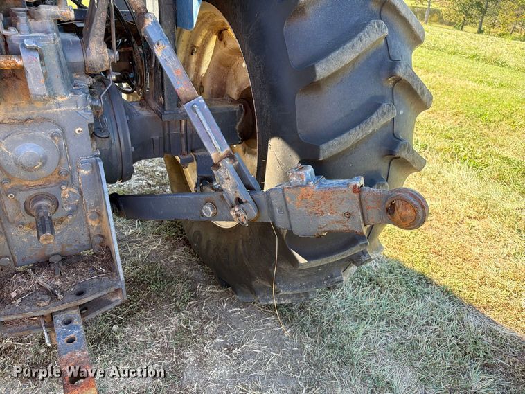 image for item DZ4942 2000 New Holland TN75 tractor