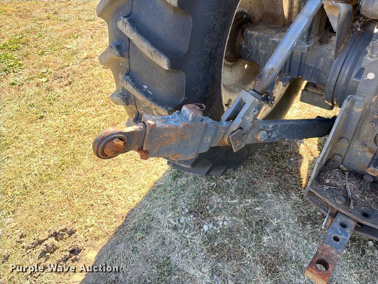 image for item DZ4942 2000 New Holland TN75 tractor