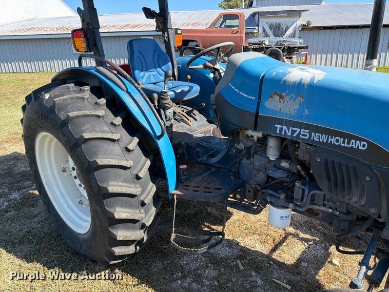 image for item DZ4942 2000 New Holland TN75 tractor