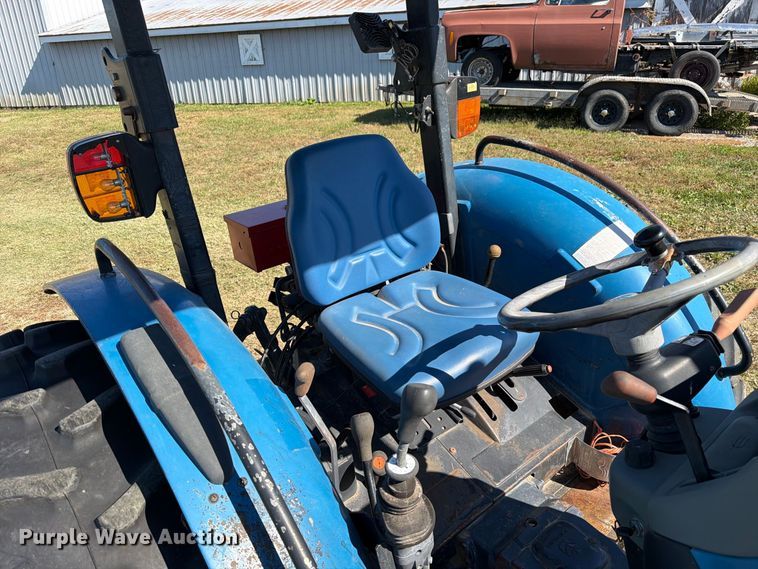 image for item DZ4942 2000 New Holland TN75 tractor