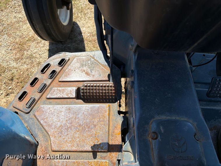 image for item DZ4942 2000 New Holland TN75 tractor