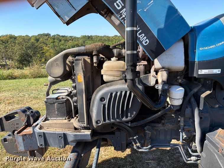 image for item DZ4942 2000 New Holland TN75 tractor