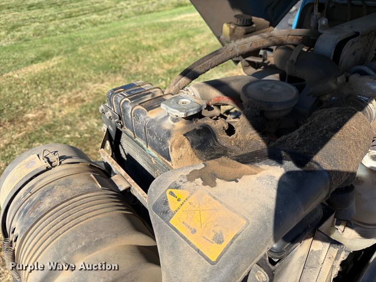 image for item DZ4942 2000 New Holland TN75 tractor