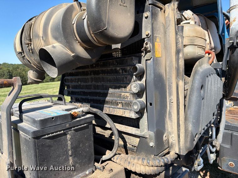 image for item DZ4942 2000 New Holland TN75 tractor