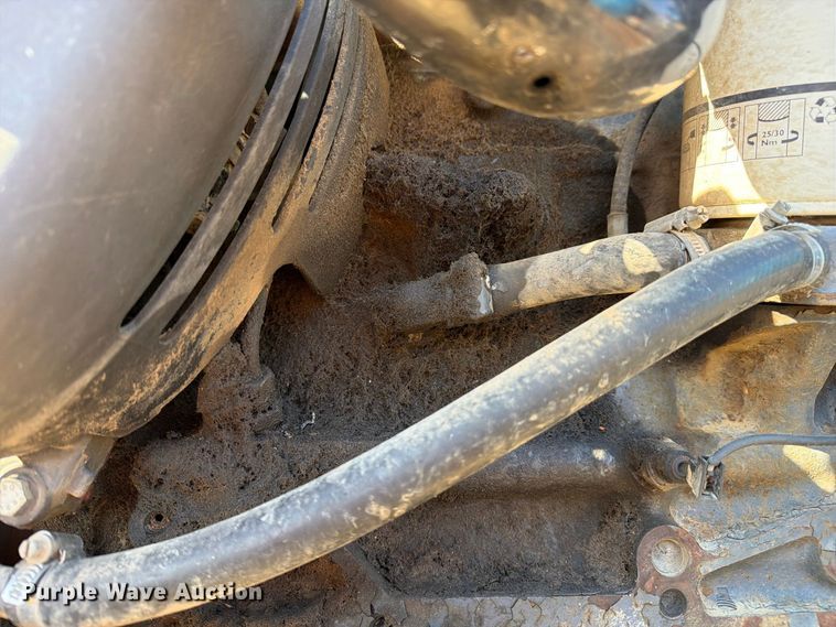 image for item DZ4942 2000 New Holland TN75 tractor