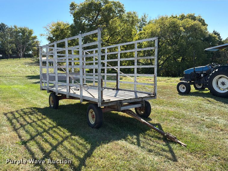 image for item DZ4943 Hay wagon