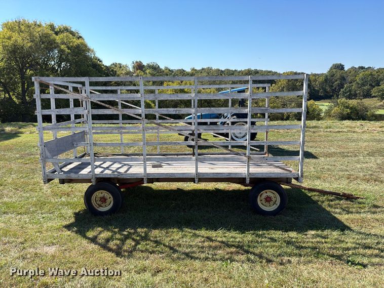 image for item DZ4943 Hay wagon