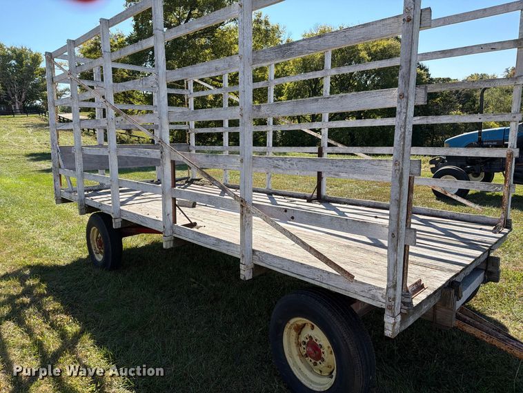image for item DZ4943 Hay wagon