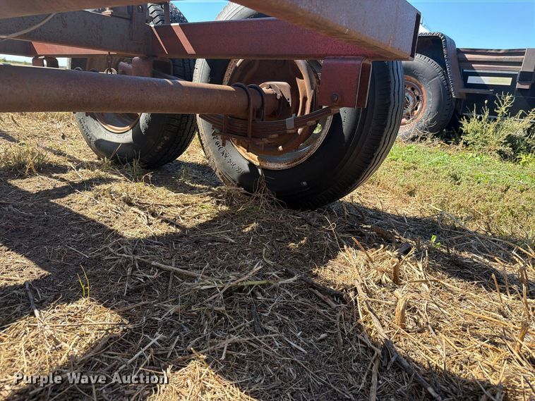 image for item EI7791 Hay bale trailer