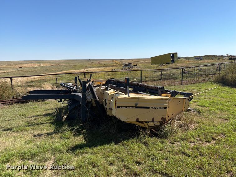 image for item EI7793 New Holland Haybine 2300 windrower