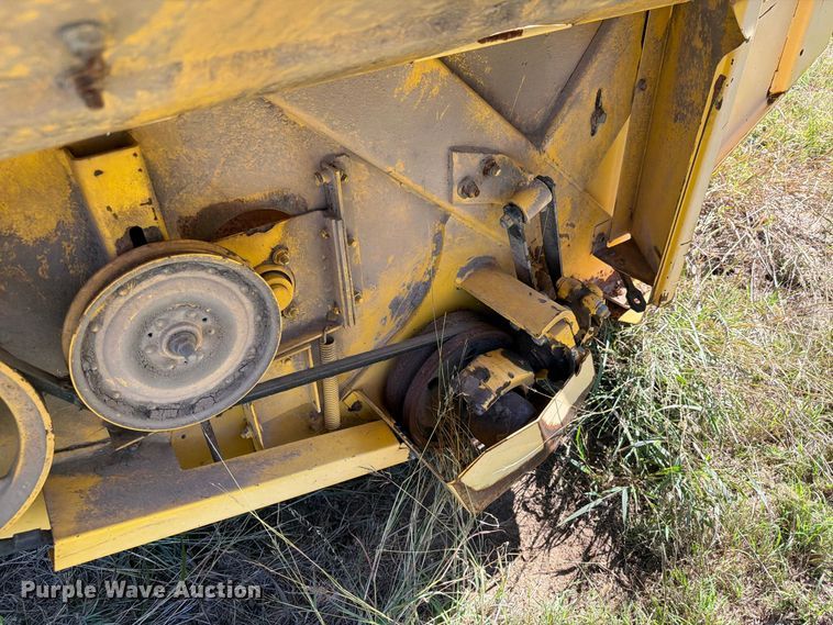 image for item EI7793 New Holland Haybine 2300 windrower