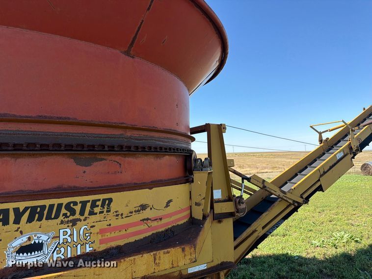 image for item EI7795 Haybuster H-1100 bale processor