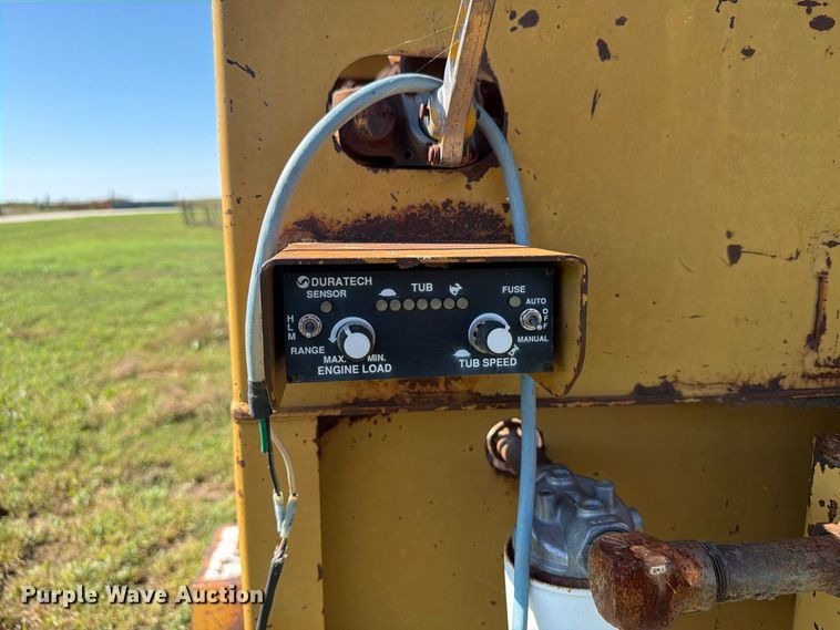 image for item EI7795 Haybuster H-1100 bale processor