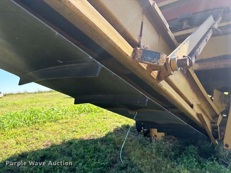 image for item EI7795 Haybuster H-1100 bale processor