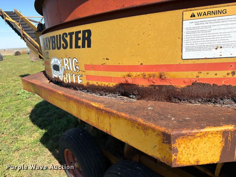 image for item EI7795 Haybuster H-1100 bale processor
