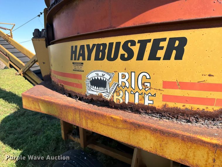 image for item EI7795 Haybuster H-1100 bale processor