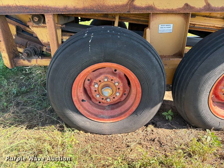 image for item EI7795 Haybuster H-1100 bale processor