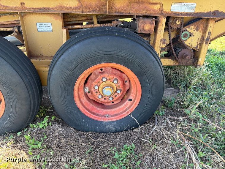 image for item EI7795 Haybuster H-1100 bale processor