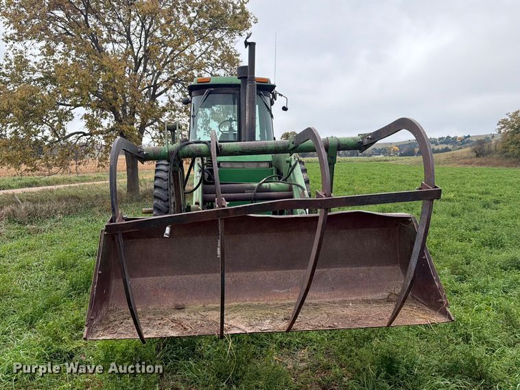 image for item EI7798 1985 John Deere 4450 tractor