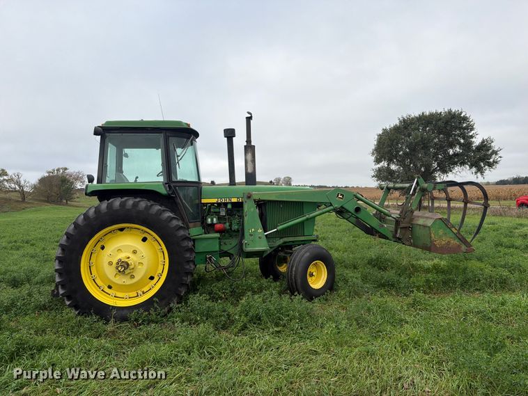 image for item EI7798 1985 John Deere 4450 tractor