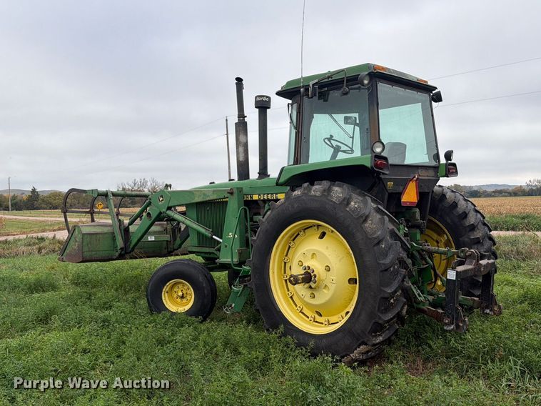 image for item EI7798 1985 John Deere 4450 tractor