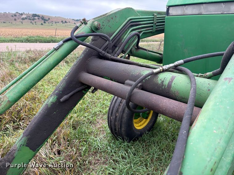 image for item EI7798 1985 John Deere 4450 tractor