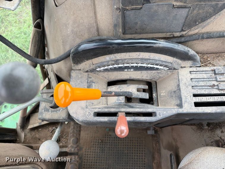 image for item EI7798 1985 John Deere 4450 tractor