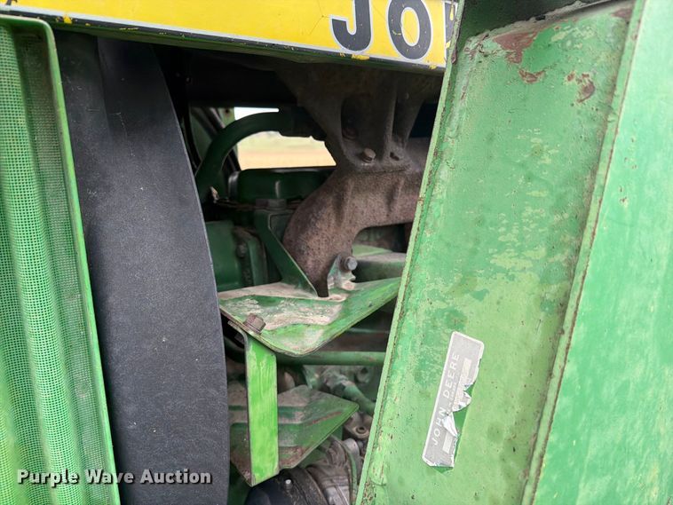image for item EI7798 1985 John Deere 4450 tractor