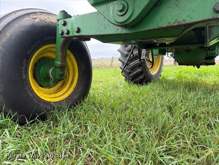 image for item EI7798 1985 John Deere 4450 tractor