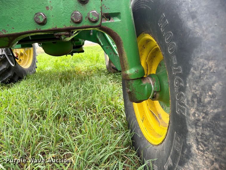 image for item EI7798 1985 John Deere 4450 tractor