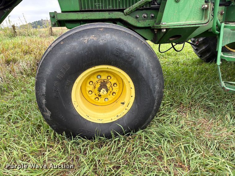 image for item EI7798 1985 John Deere 4450 tractor
